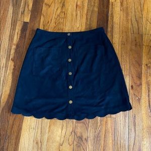 Dailylook faux suede black button front skirt